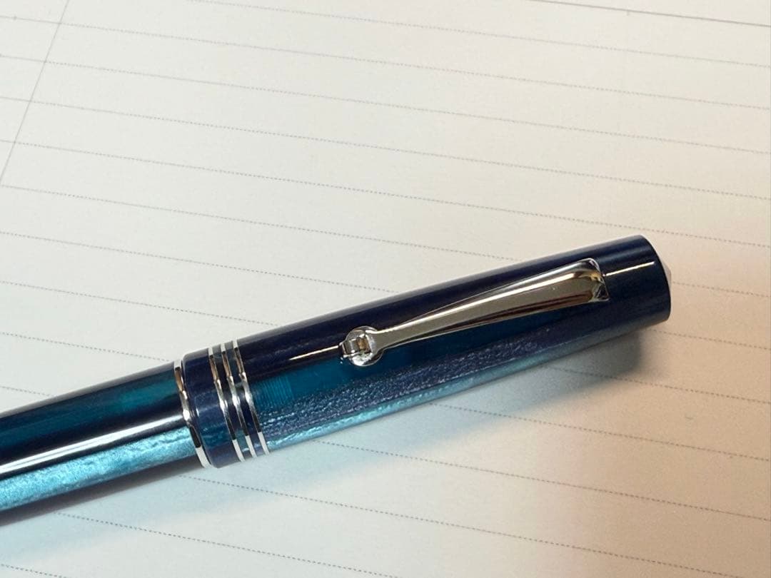 レオナルド モーメントゼロ ハワイブルー 万年筆 14Kニブ M