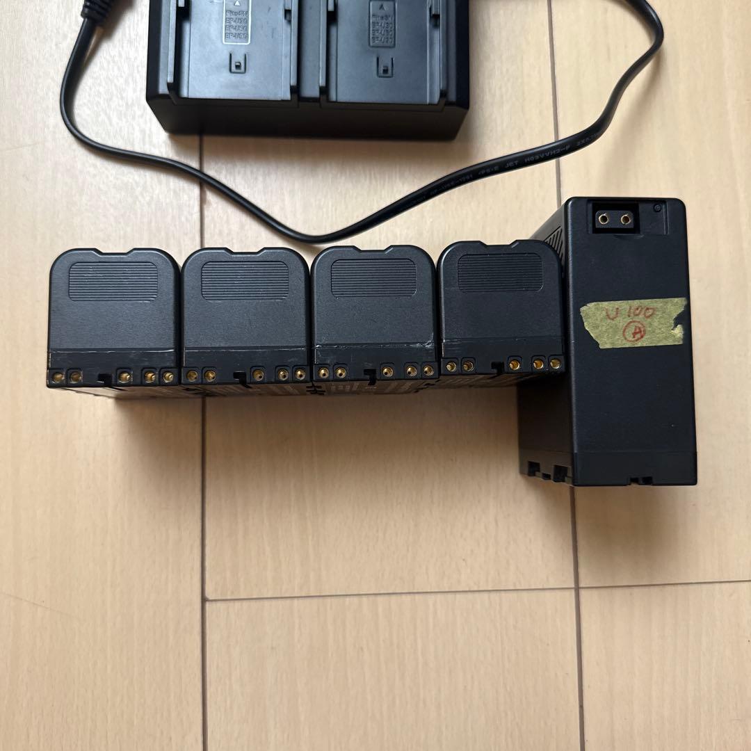 SONY サードパーティ製 BP-U30 4個 BP-U70 1個　充電器