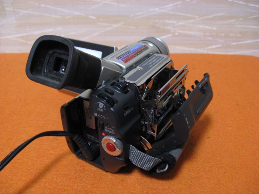 動作OK!☆VictorのMiniDV/デジタルビデオカメラ・GR-DVA10