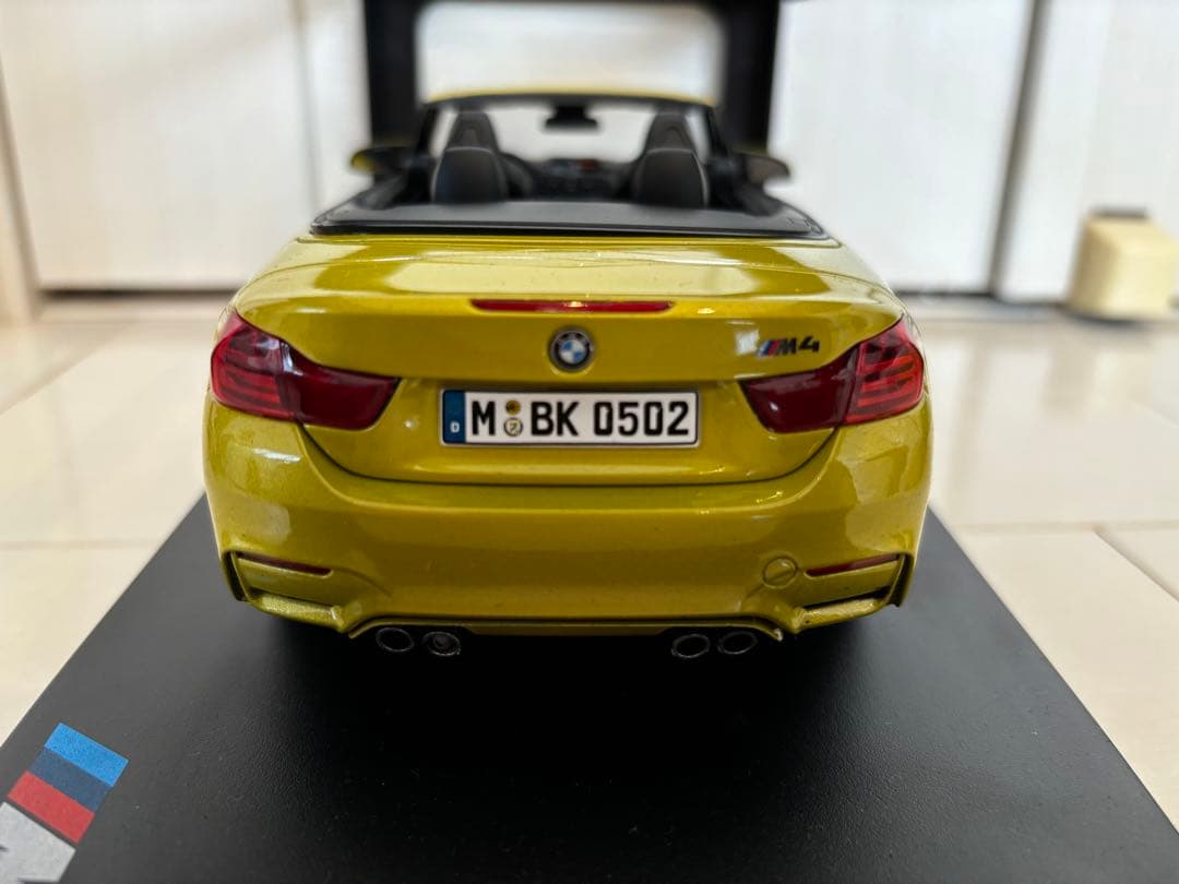 BMW M4 Cabriolet F33 ミニカー Paragonディーラー18