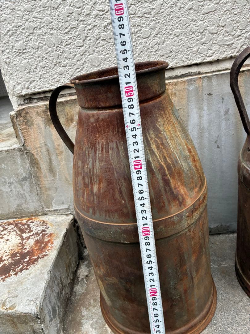 「アンティーク風 大型ブリキ製ミルク缶 2個セット レトロ インテリアにも◎」