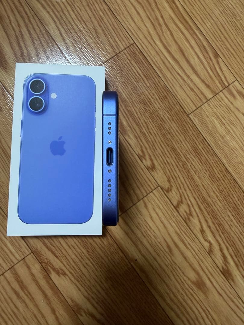 Apple iPhone 16 ウルトラマリン 本体と付属品