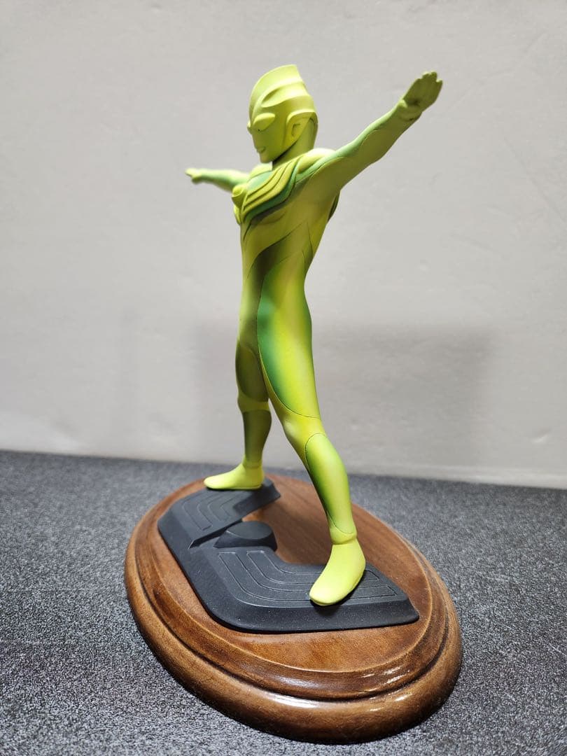 秘蔵コレクション！　ワンフェス限定グリッターティガ　レジン22cm 世界にひとつ