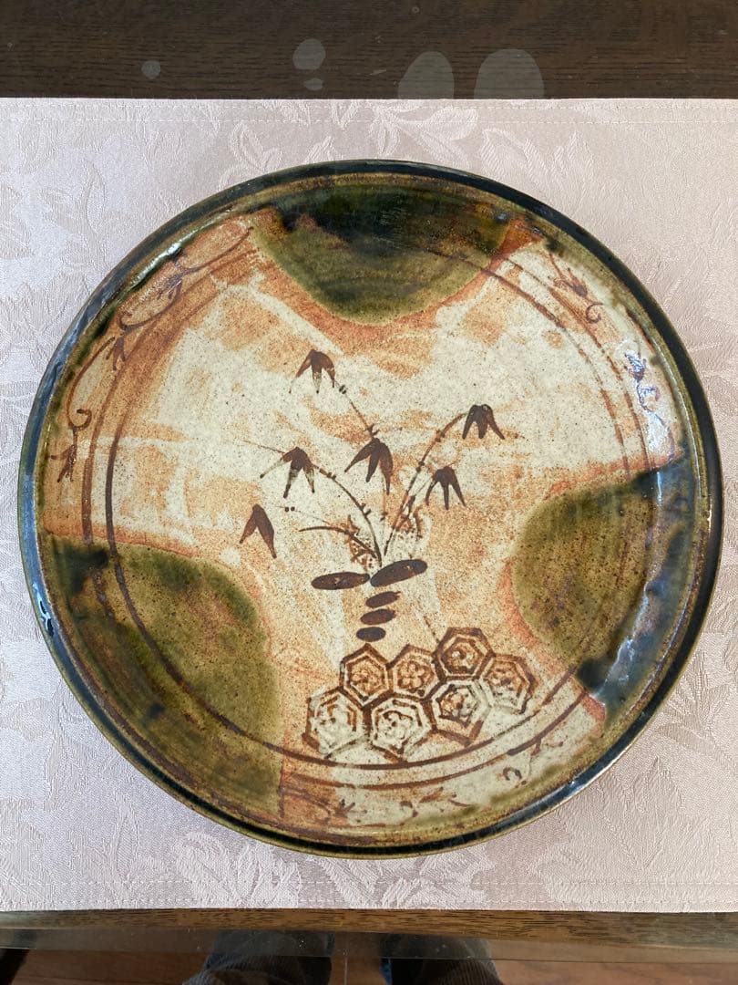 織部焼　作家物大皿26cm 蜂文　 掻き銘あり　美濃焼盛皿