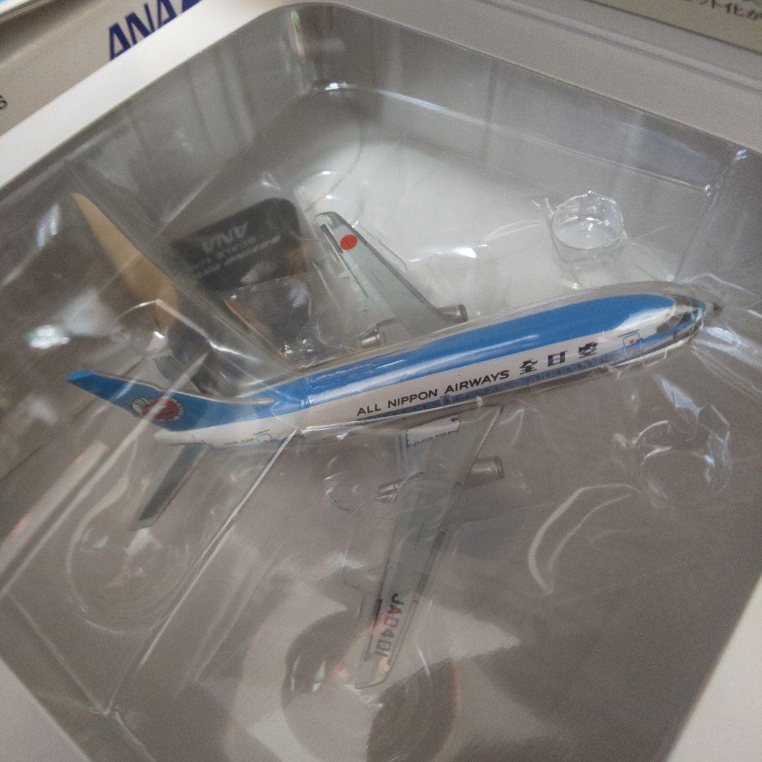全日空商事Boeing737-700模型セット