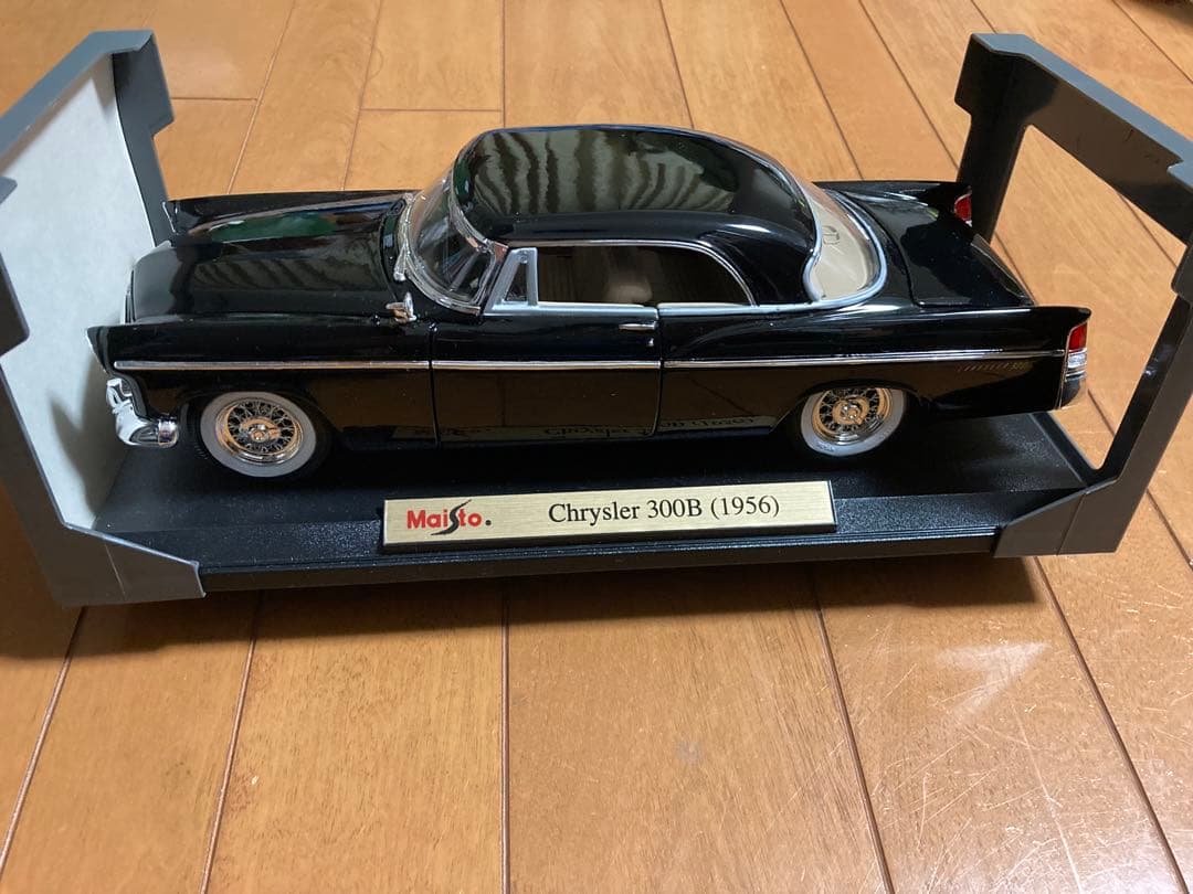 Maisto Chrysler 300B (1956) ミニカー