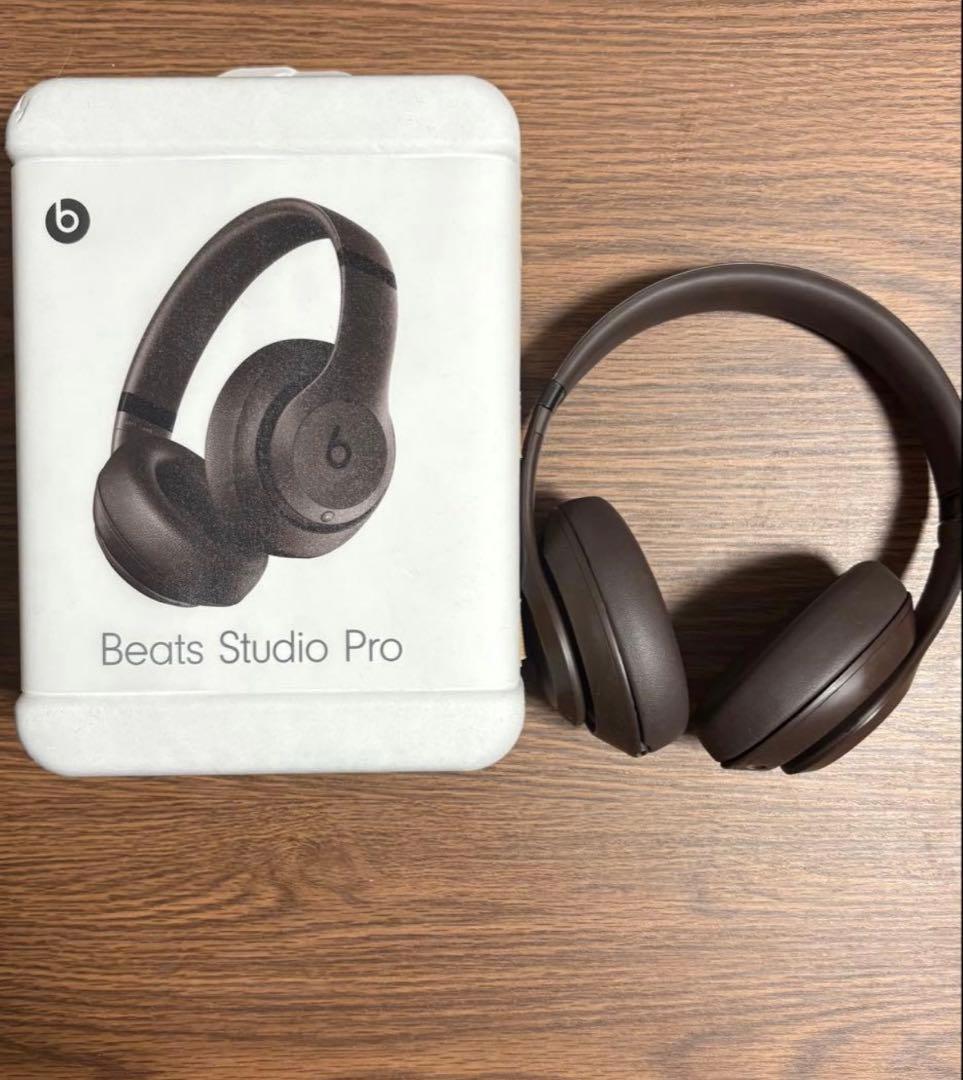 Beats Studio Pro ワイヤレスヘッドフォン ブラウン ケース