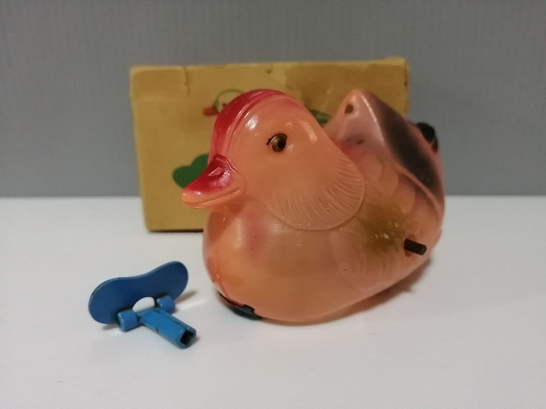 オキュパイドジャパン　セルロイド製　ゼンマイ駆動