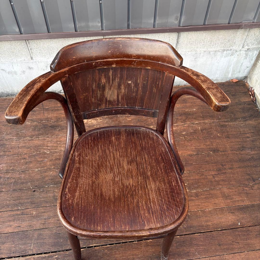 ④ルーマニア製 ヴィンテージ ベントウッドチェア アームチェア 曲木椅子 カフェ