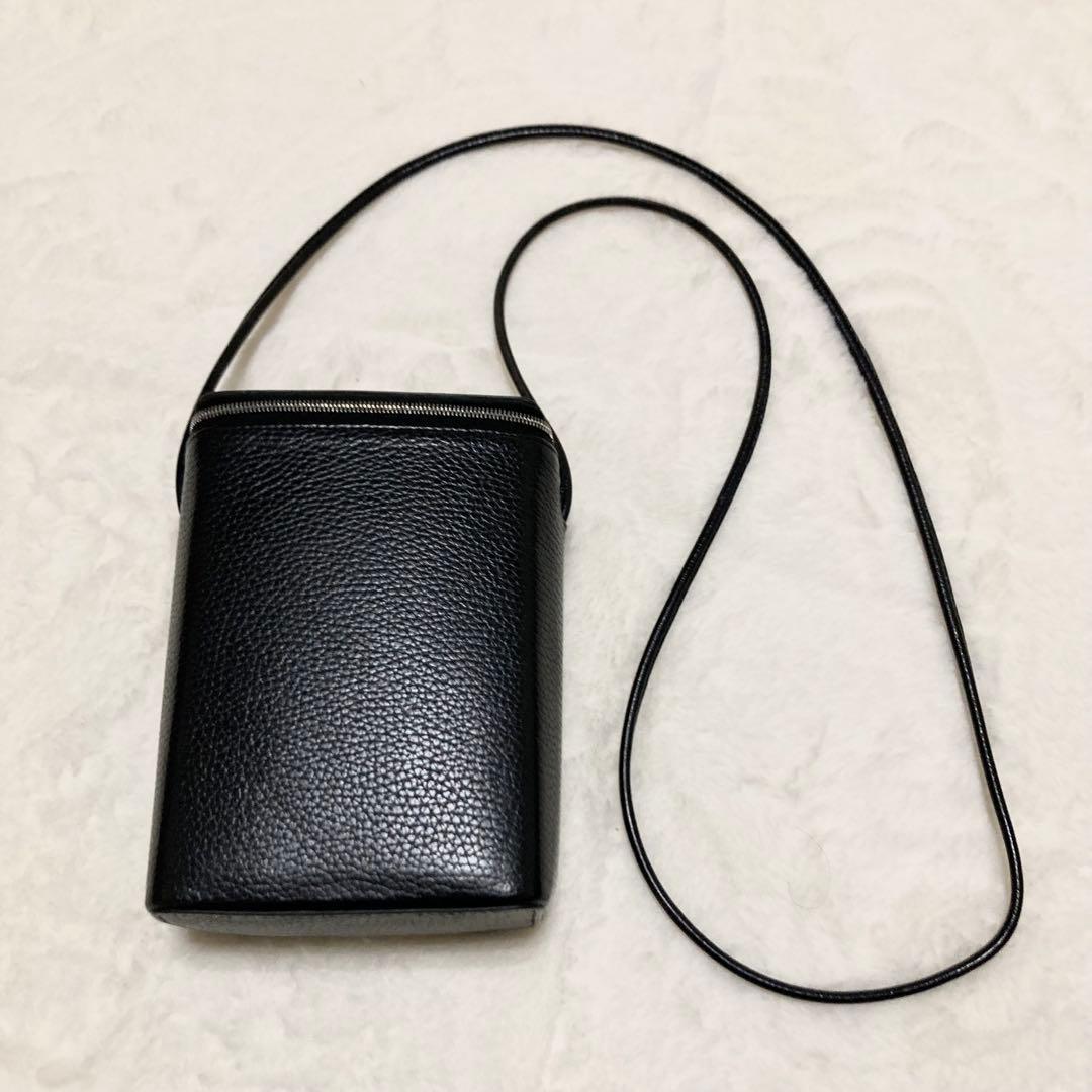 Aeta ボックスショルダーバッグ　ブラック　レザー