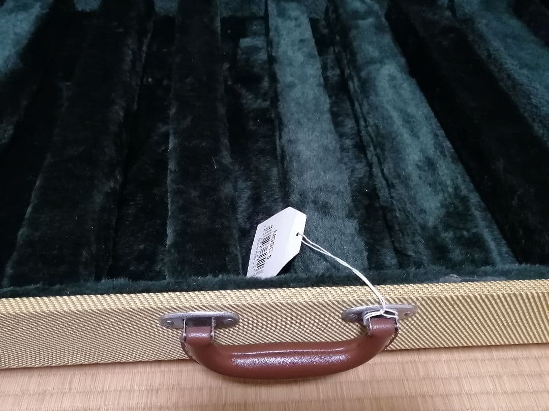 ギタースタンド　エレキギター用　ギブソン　フェンダー等にどうぞ