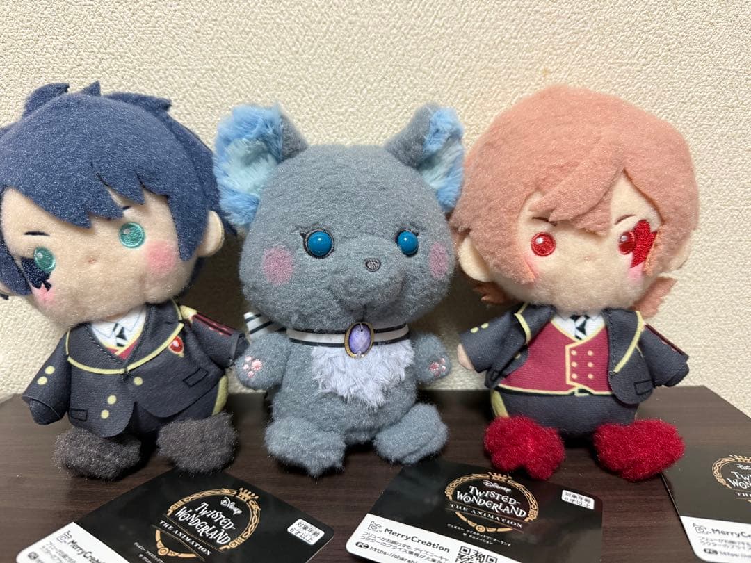 ツイステ ミルキーボア ぬいぐるみ〜エース・デュース・グリム