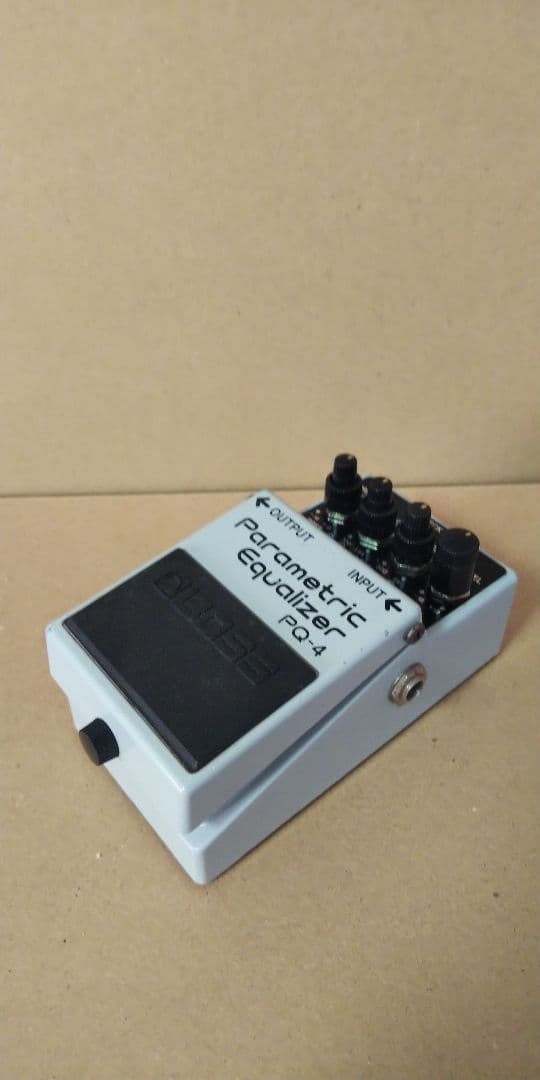 BOSS PQ-4 パラメトリックイコライザー