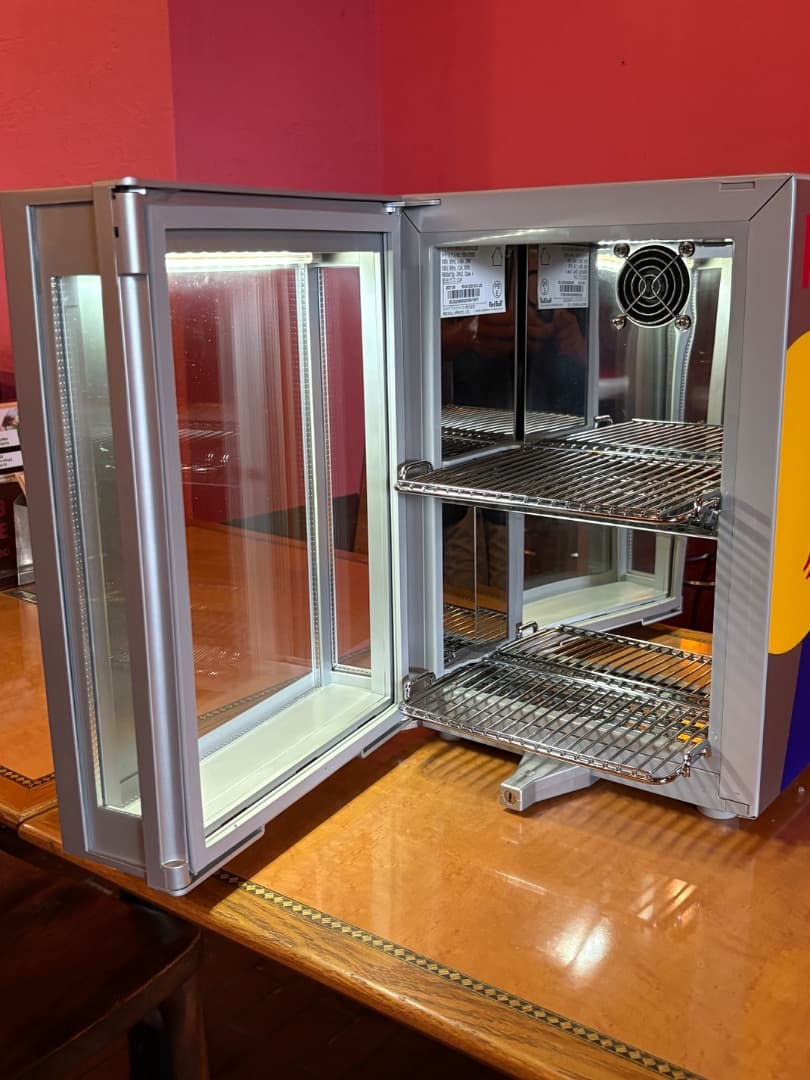 レッドブル　冷蔵庫