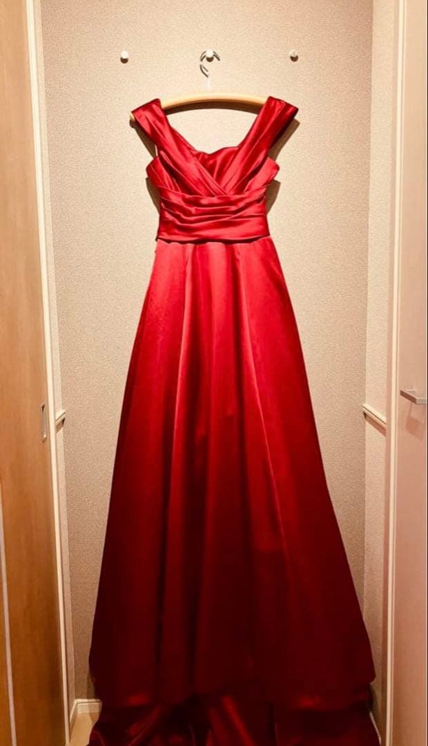 ウェディング　カラードレス　レッド　赤