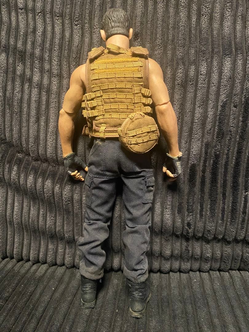 ホットトイズ HOTTOYS 1/6 プレデターズ MMS131 ロイス