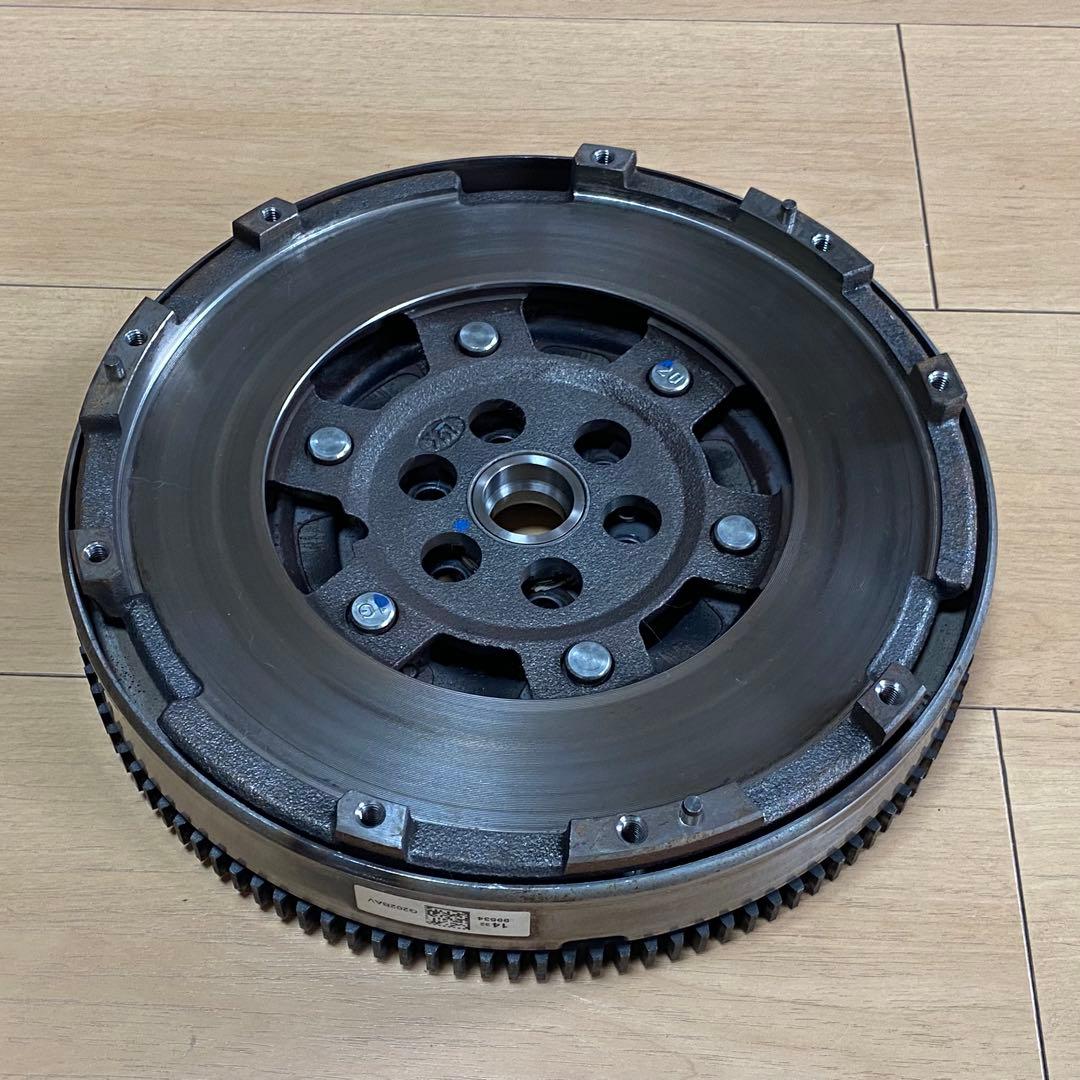 ♦︎美品！♦︎安心の純正品♦︎アバルト595/695♦︎フラホ/クラッチセット♦︎現品限♦︎