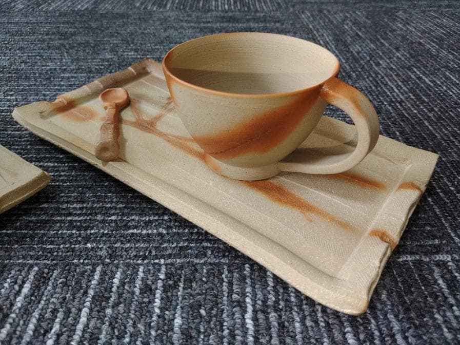 備前焼　ちょっと贅沢なティータイムに　ティーカップ＆平皿　日本六古窯の1つ