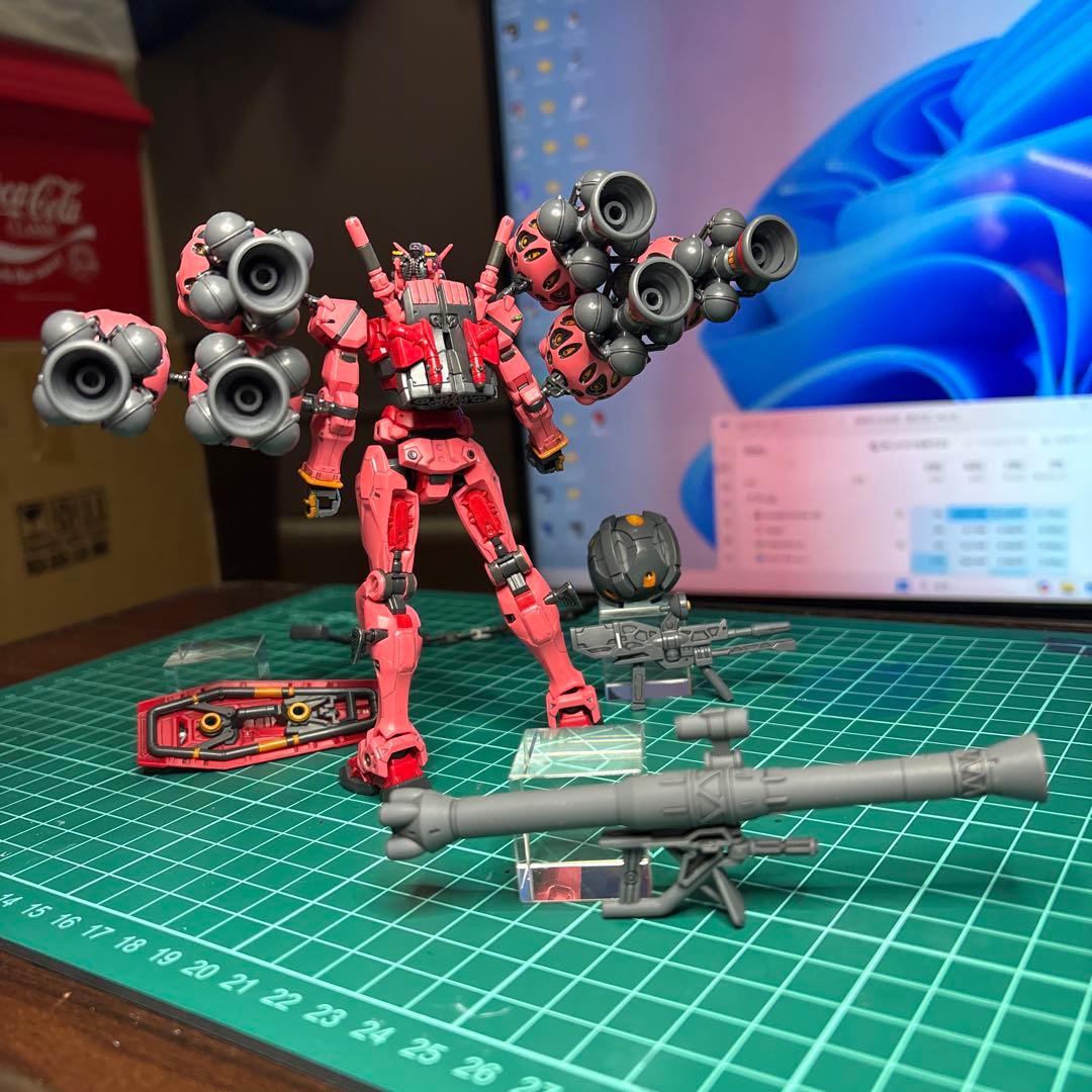 【完成品】HG セイラ専用塗装　軽キャノン改　と　HG赤いガンダム　ザクバズーカ