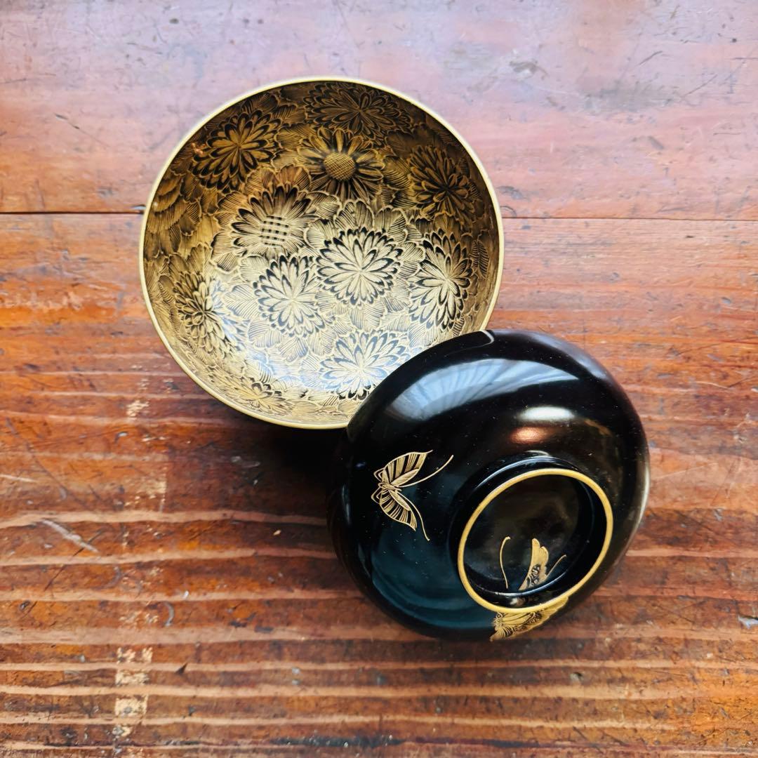 骨董品　沈金　黒漆塗り椀　蝶菊文様1客　正月　吸物椀二客セット