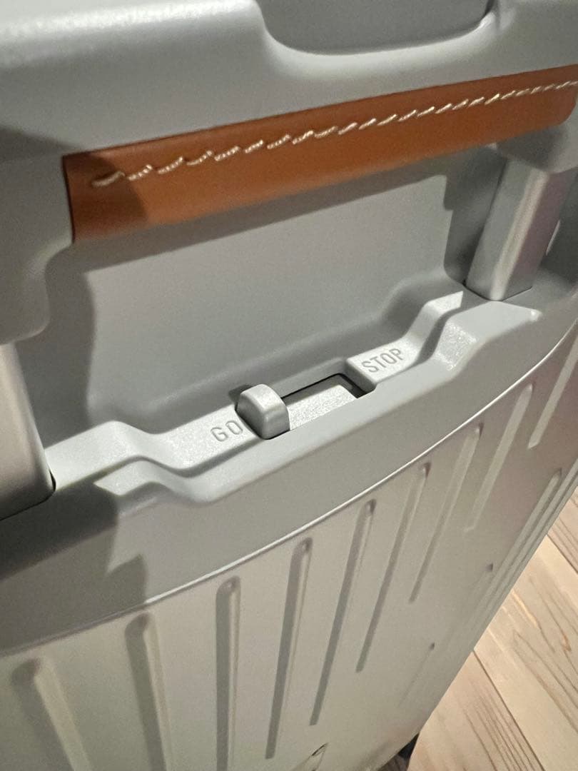 【70L】イノベーター　スーツケース