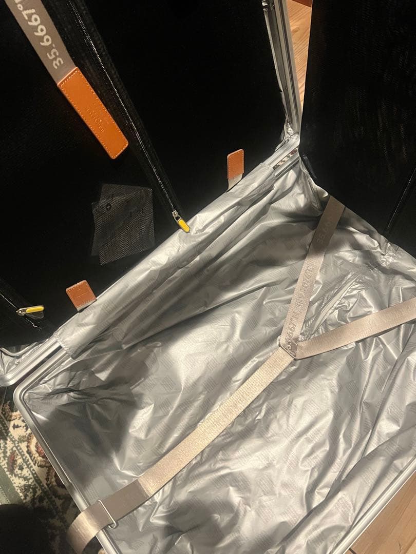 【70L】イノベーター　スーツケース