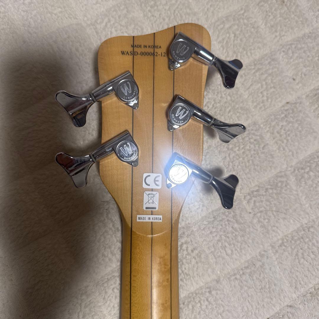 LLICA ベース　5弦　ギグケース付き