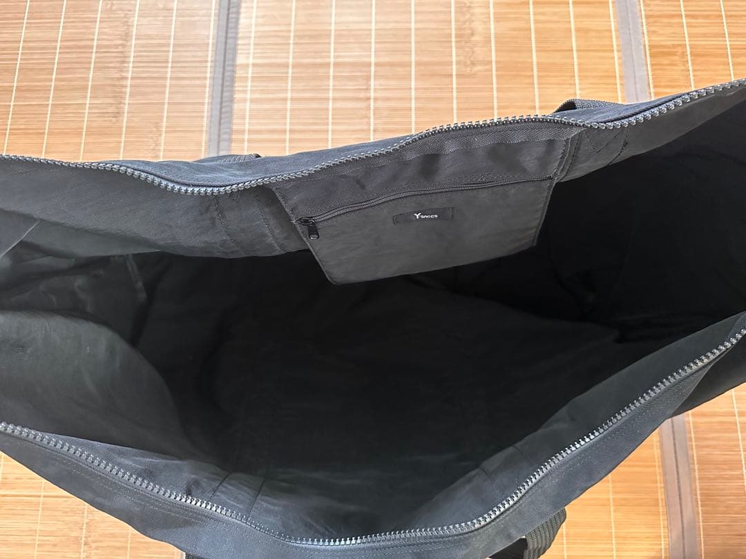 Y'SACCS ブラック ボストンバッグ
