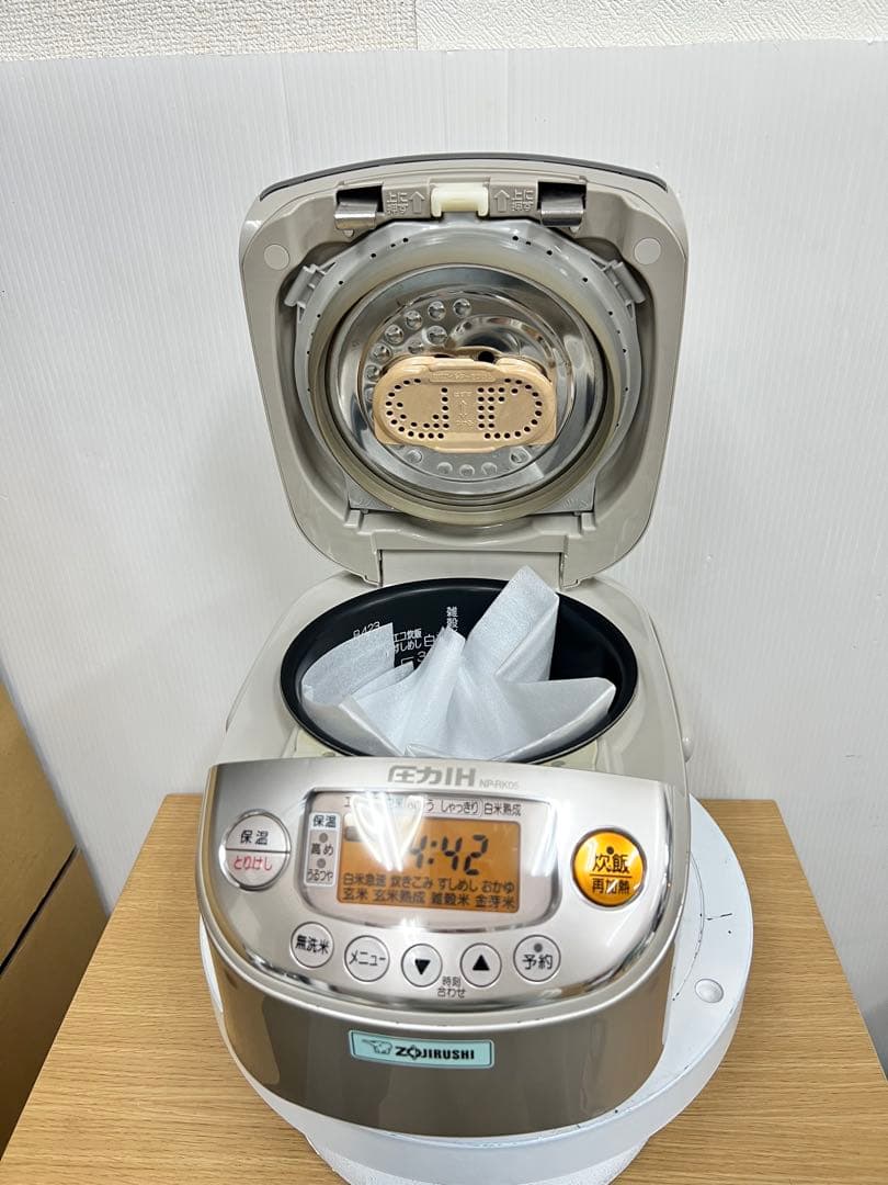 象印 圧力IH 炊飯器 NP-RK05（0.54L / 3合）　2017年製