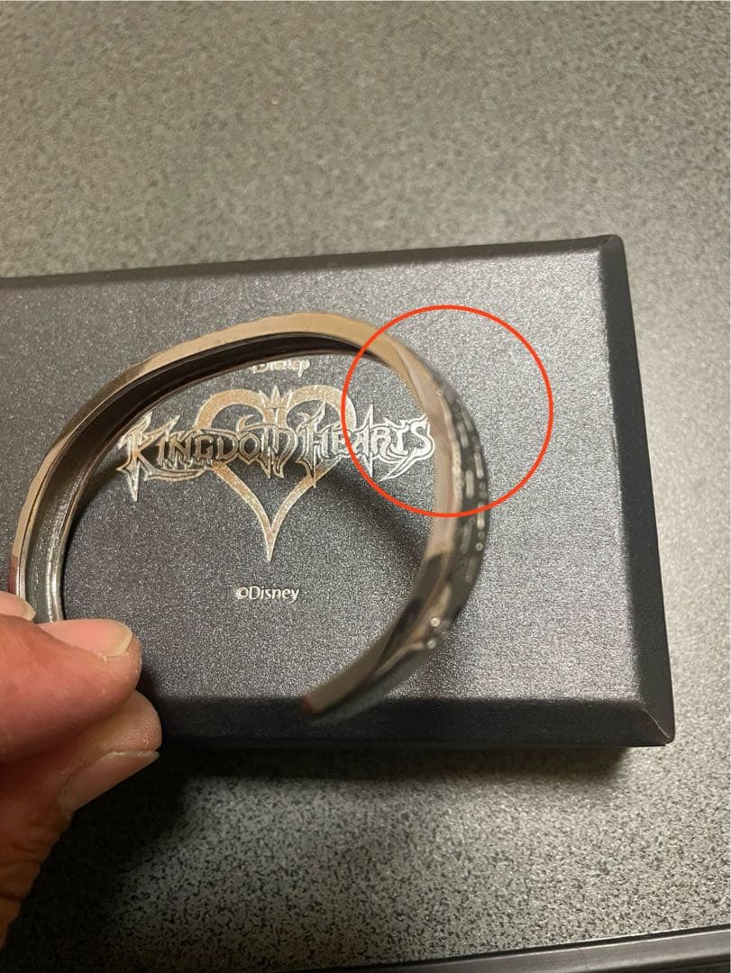 「キングダム ハーツ」 モノグラムバングル「トリプル」 シルバー(いぶし)