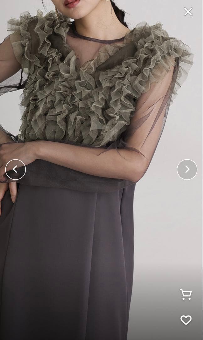 フリル付きグレーシフォンロングドレス