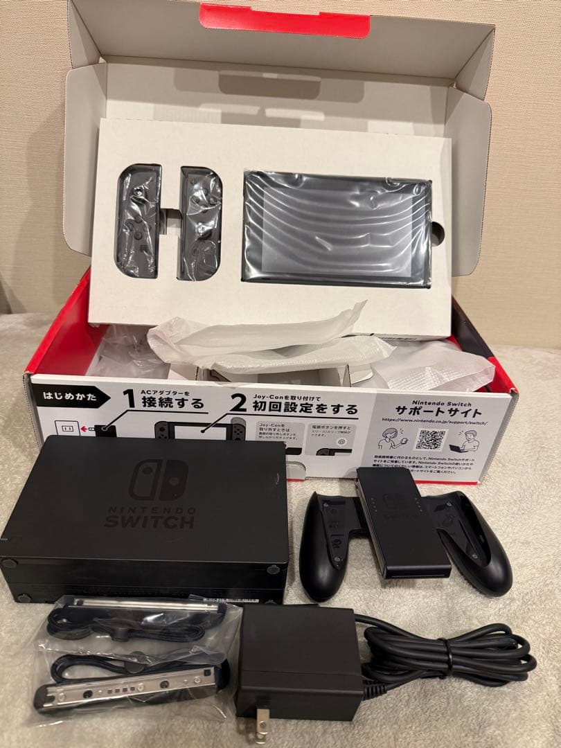 Nintendo Switch 本体　ニンテンドースイッチ　グレー