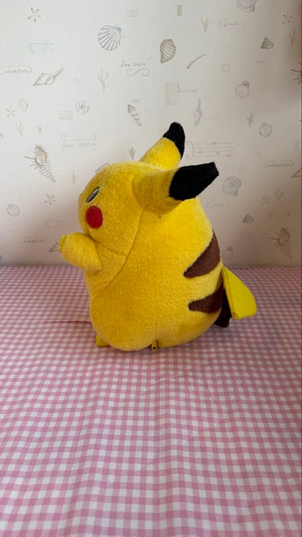 おしゃべりピカチュウ ぬいぐるみ 約30cm×20cm