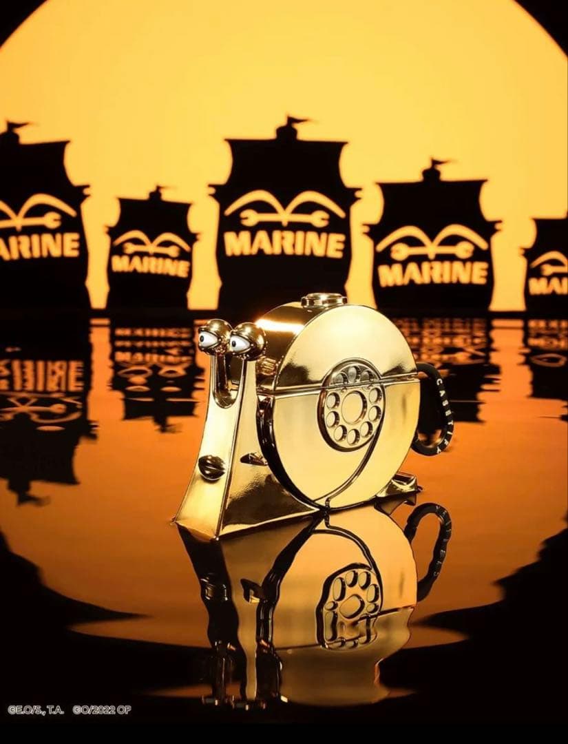 CASETiFY ゴールデン電伝虫 ONE PIECE