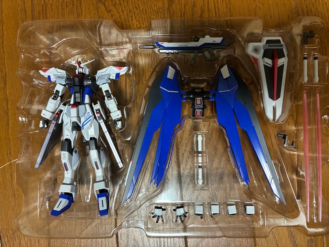 l robot魂 フリーダムガンダム