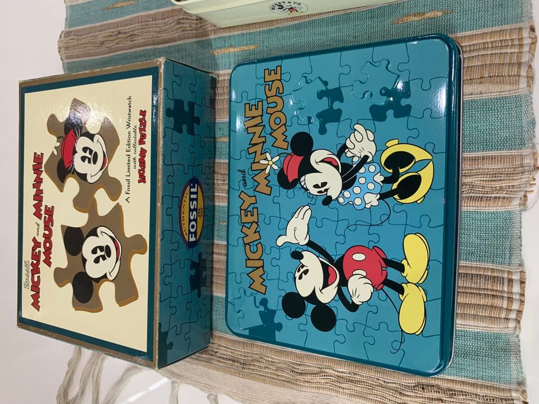 [新品] 限定品　Disney ミッキー&ミニーマウス　FOSSIL 腕時計