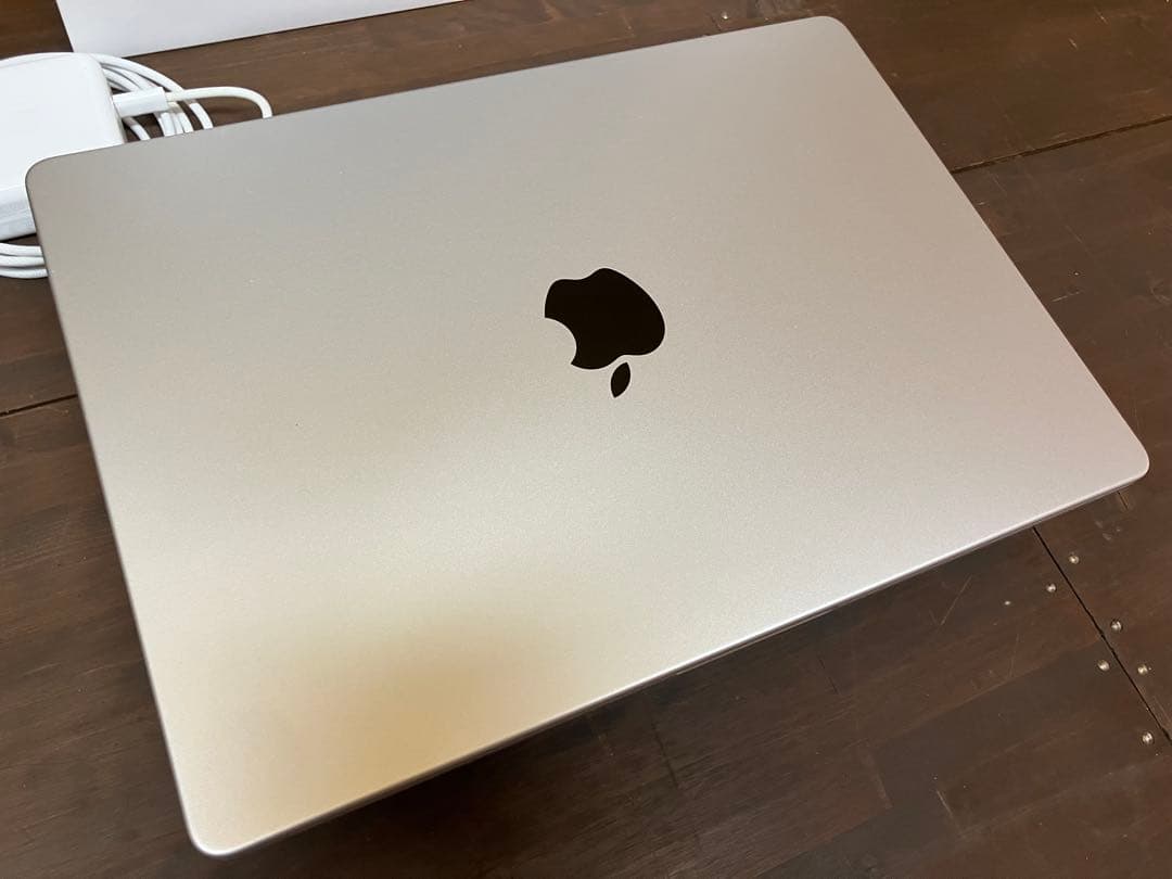 美品 MacBook Pro M3 16GB 1TB SSD US配列キーボード