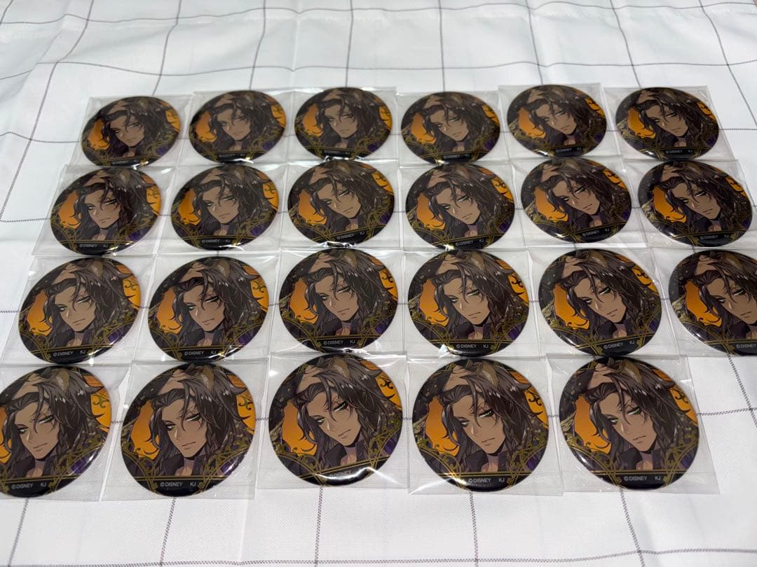 ツイステ レオナ 缶バッジ 式典服 箔押し 23個セット