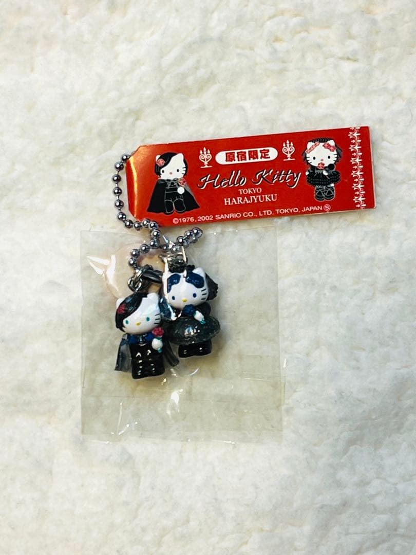 激レア‼︎ ご当地キティ原宿限定キティ&ダニエル ゴスロリ　ツインボールチェーン