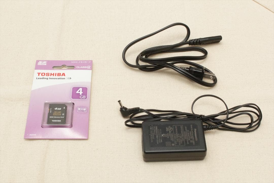 Panasonic HC-V300M　ビデオカメラ　新品SDカード付