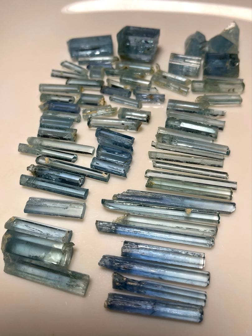 天然アクアマリン原石ロット - 結晶美と透明感 203.25ct ベトナム産