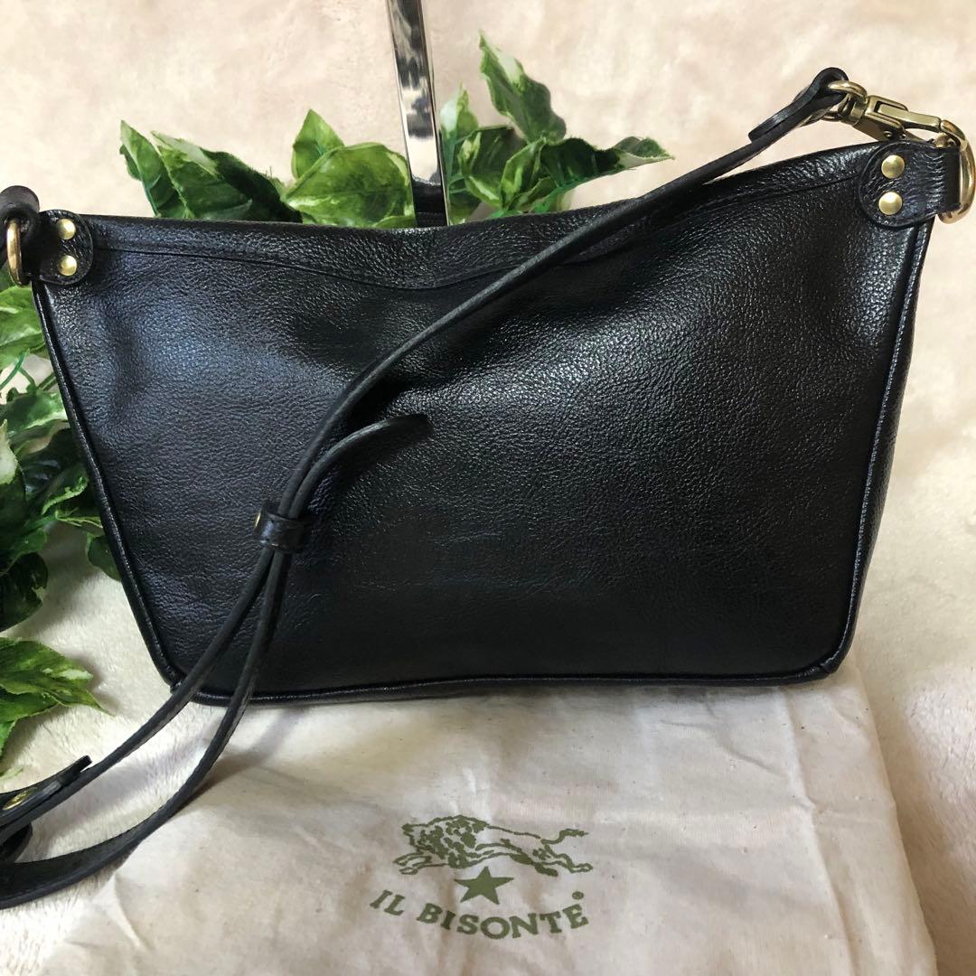 くろ　未使用♡ イルビゾンテ　クロスボディバッグ　ブラック　オールレザー