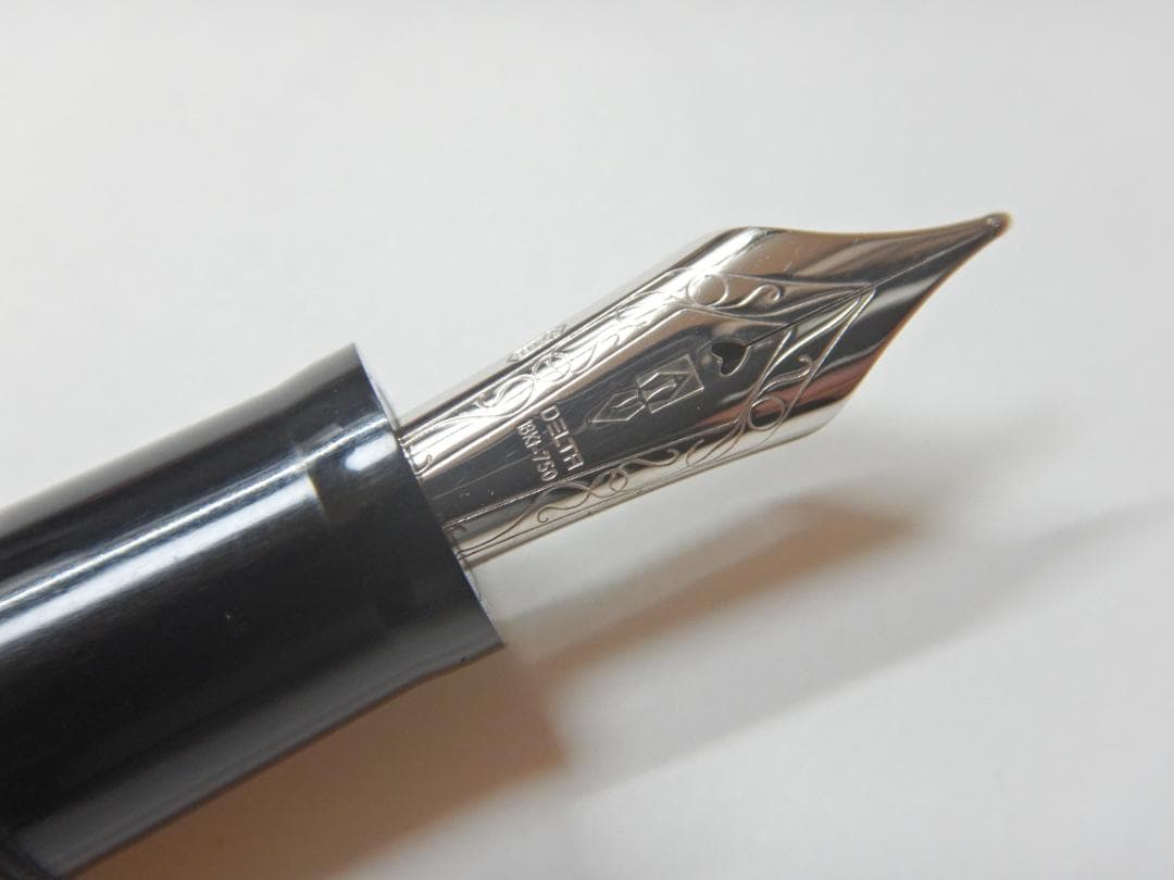 d*9様 【希少/美品】Delta デルタ 万年筆 アルファロメオ ペン先K18