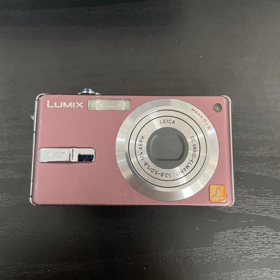 Panasonic LUMIX FX7 コンパクトデジタルカメラ
