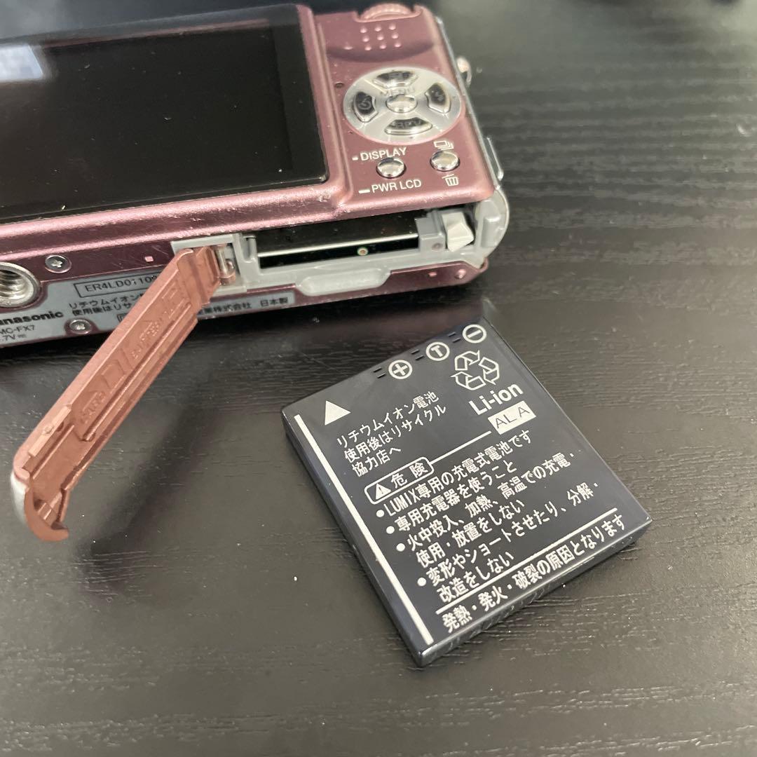 Panasonic LUMIX FX7 コンパクトデジタルカメラ