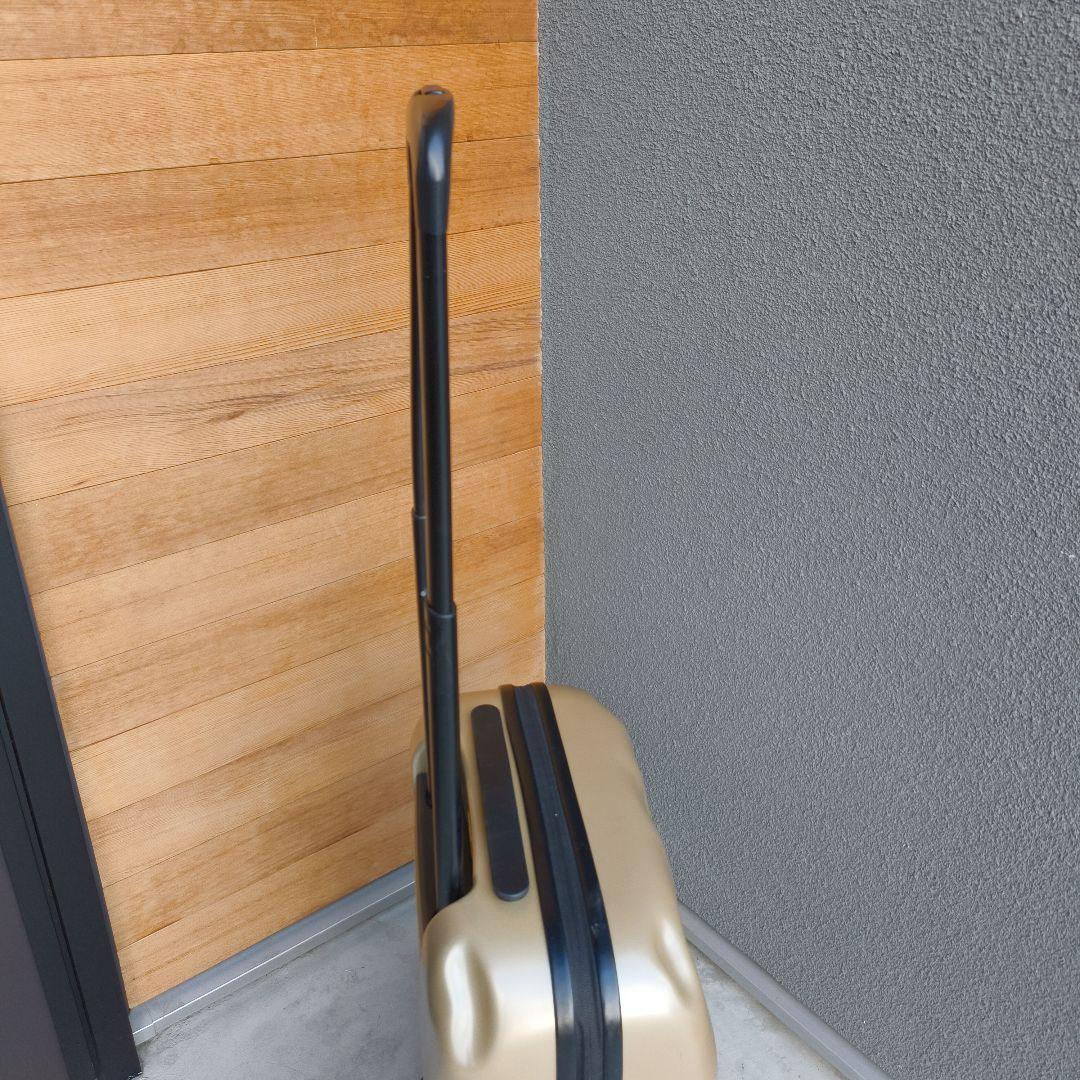 CRASH Baggage ゴールドキャリーケース Sサイズ(40L)