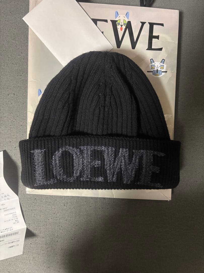 LOEWE ブラック ニット帽