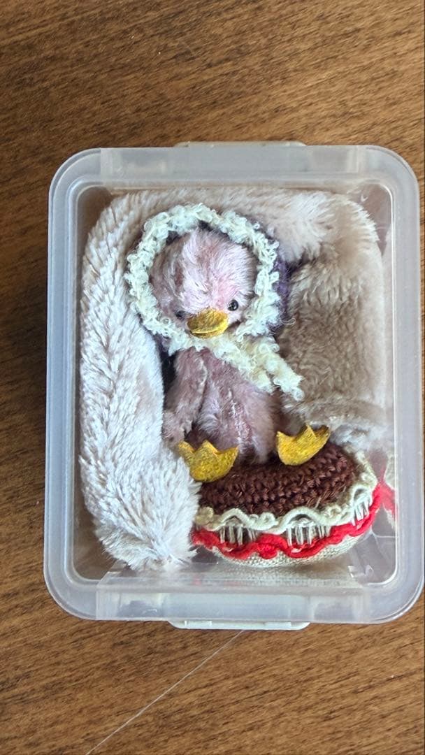 moriのえほん様ボンネットをかぶったアヒル　ミニチュアぬいぐるみ 4.5cm