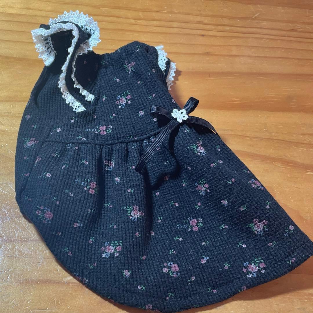 ハンドメイド犬服　ワッフルニットのキャミワンピ　色違い３色　お袖2段レース