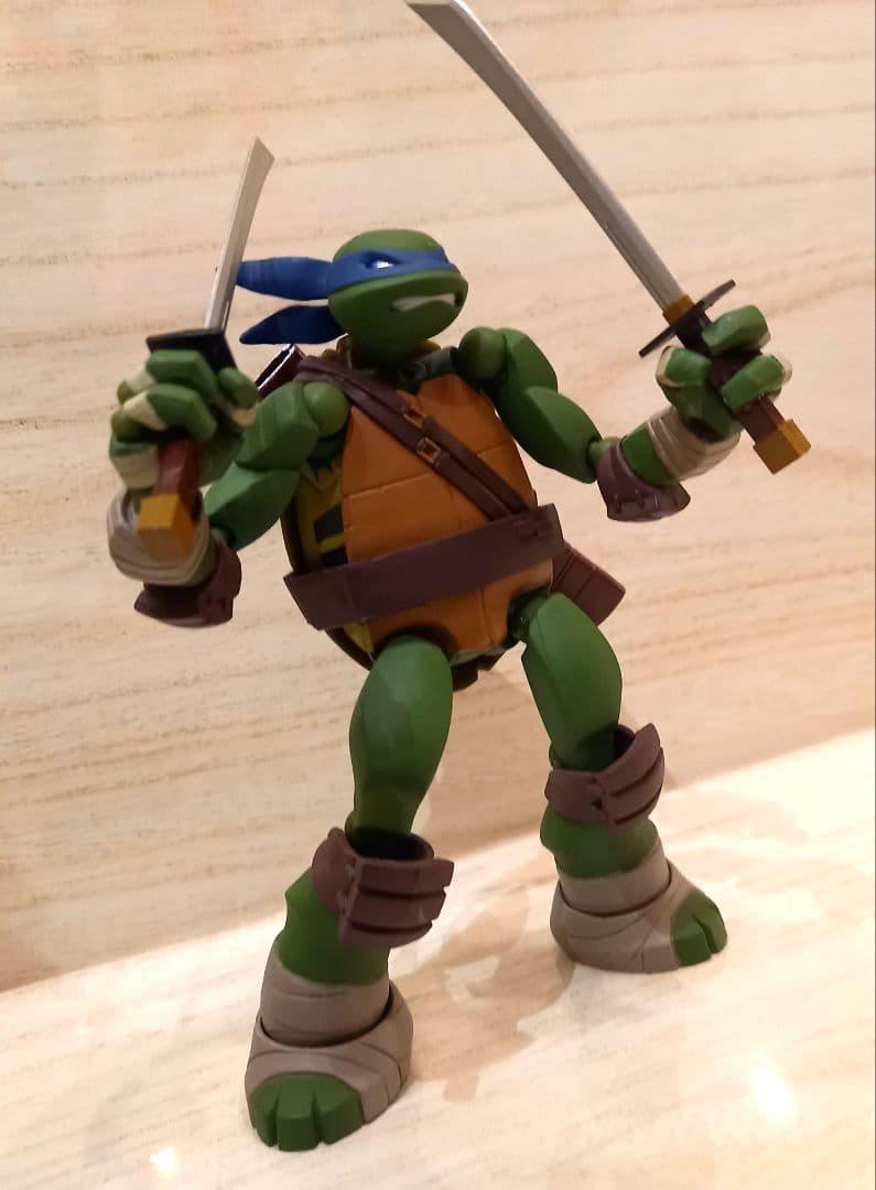 海洋堂 REVOLTECH ミュータントタートルズ レオナルド